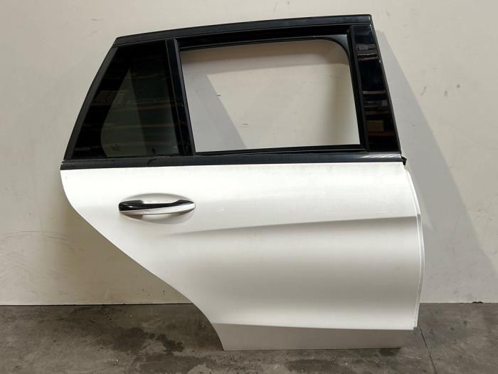 Drzwi prawe tylne wersja 4-drzwiowa Mercedes C-Klasse