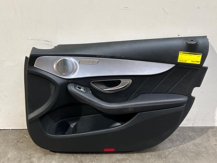 Tapicerka drzwi prawych przednich wersja 4-drzwiowa Mercedes C-Klasse