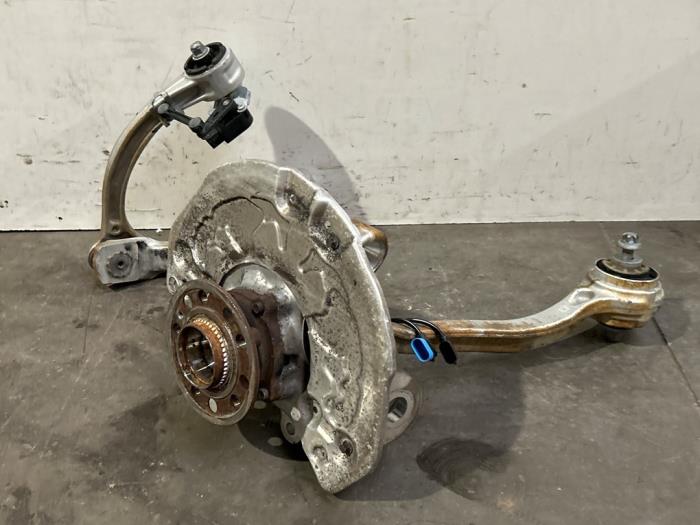 Knuckle, front right Mercedes C-Klasse