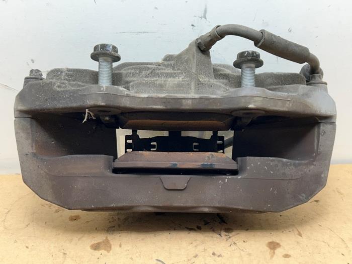 Etrier de frein (pince) avant gauche Mercedes C-Klasse