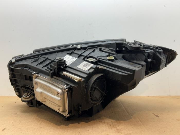 Headlight, right Mercedes C-Klasse