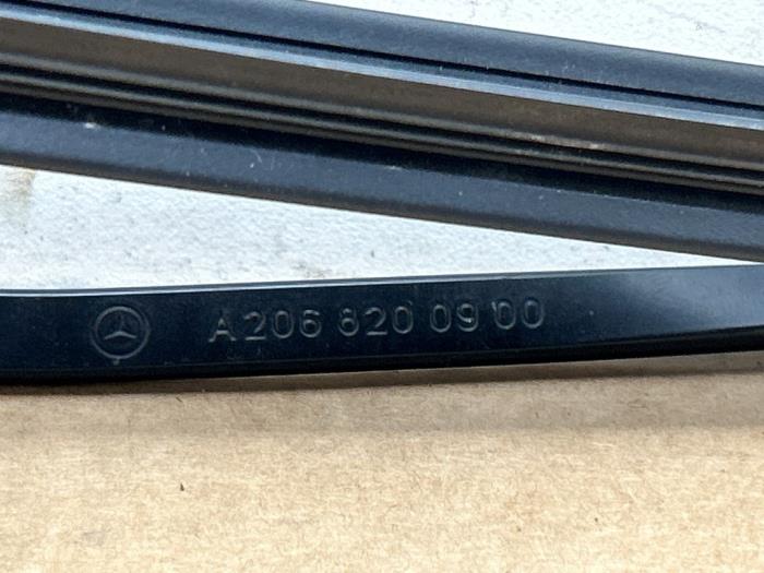 Front wiper arm Mercedes C-Klasse