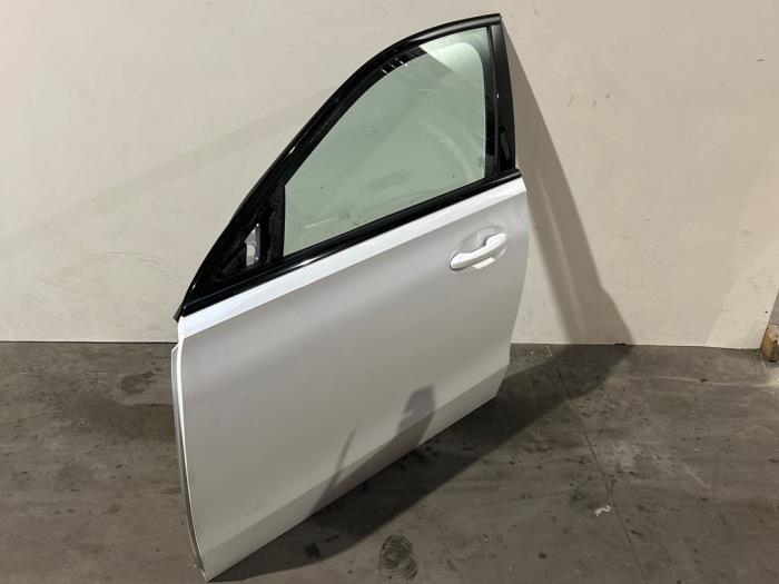 Drzwi lewe przednie wersja 4-drzwiowa Mercedes C-Klasse