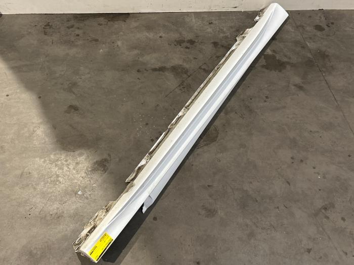 Sill, right Mercedes C-Klasse