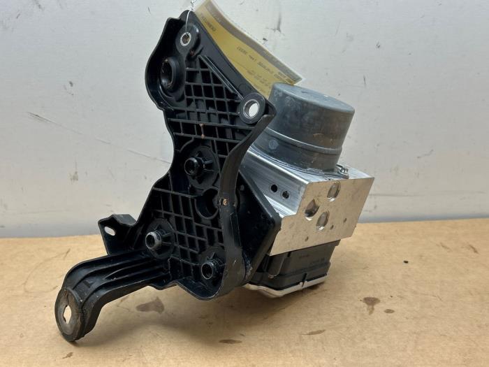 ABS pump Mercedes C-Klasse