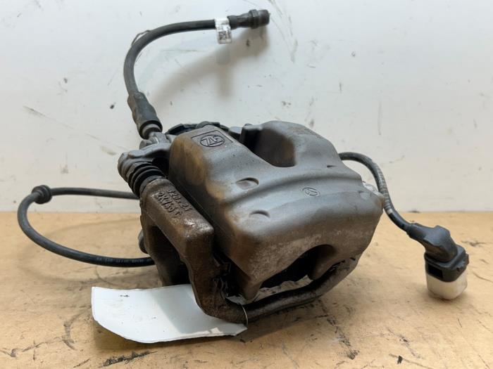 Zacisk hamulcowy prawy tyl Mercedes C-Klasse