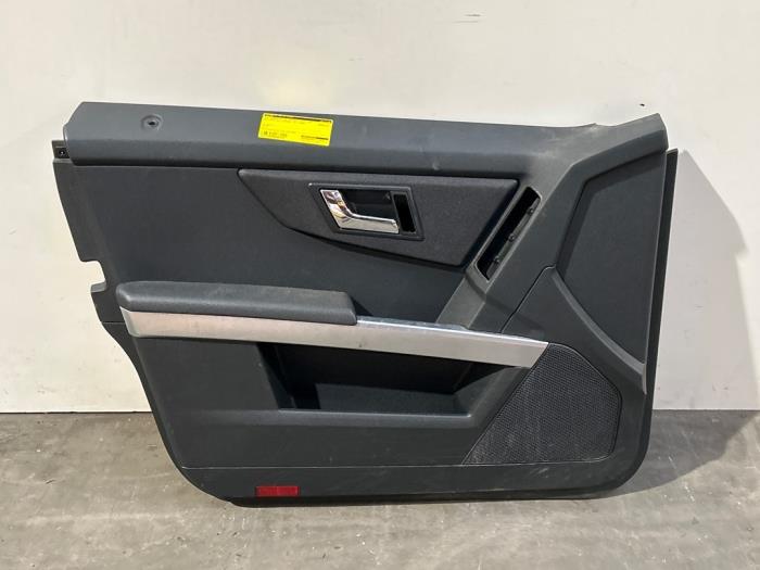 Tapicerka drzwi lewych przednich wersja 4-drzwiowa Mercedes GLK-Klasse