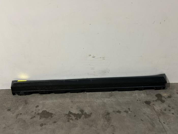 Próg lewy Mercedes GLK-Klasse