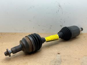 Gebruikte Aandrijfas rechts-voor Mercedes GLK (204.7/9) 2.2 220 CDI 16V BlueEff.,BlueTEC 4-Matic Prijs € 242,00 Inclusief btw aangeboden door Autoparts Van De Velde