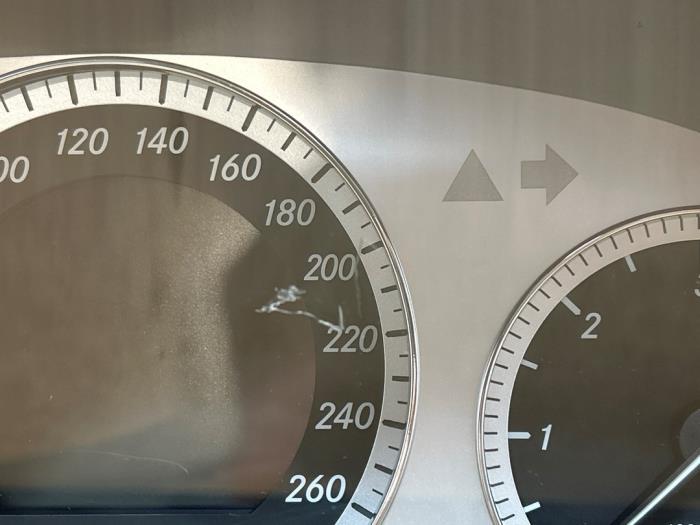 Tacho - Kombiinstrument KM Mercedes GLK-Klasse