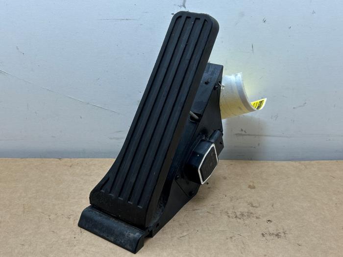 Pedal gazu Mercedes GLK-Klasse