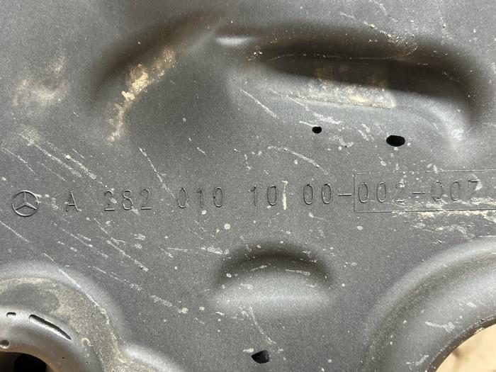 Pokrywa silnika Mercedes CLA