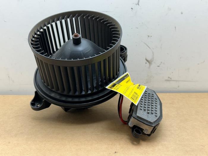 Silnik wentylatora nagrzewnicy Mercedes CLA