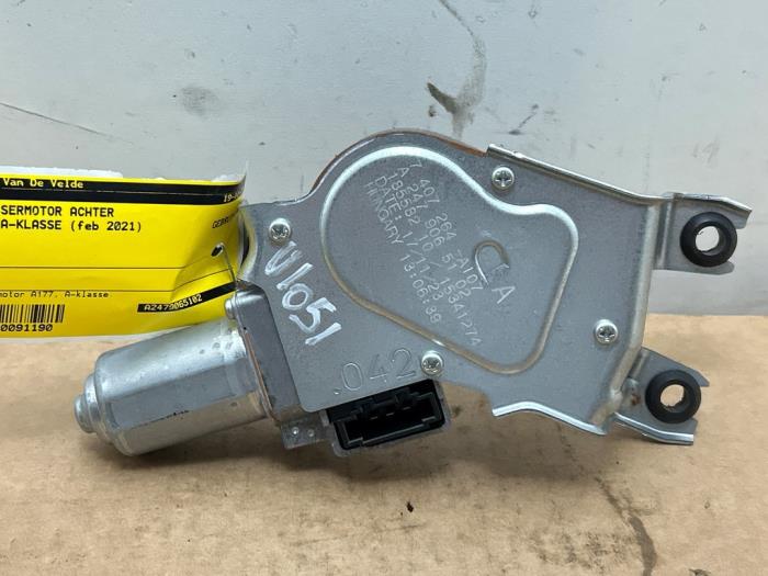 Ruitenwissermotor achter Mercedes A-Klasse