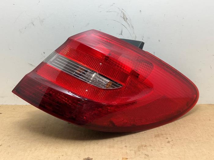 Luz trasera derecha Mercedes B-Klasse