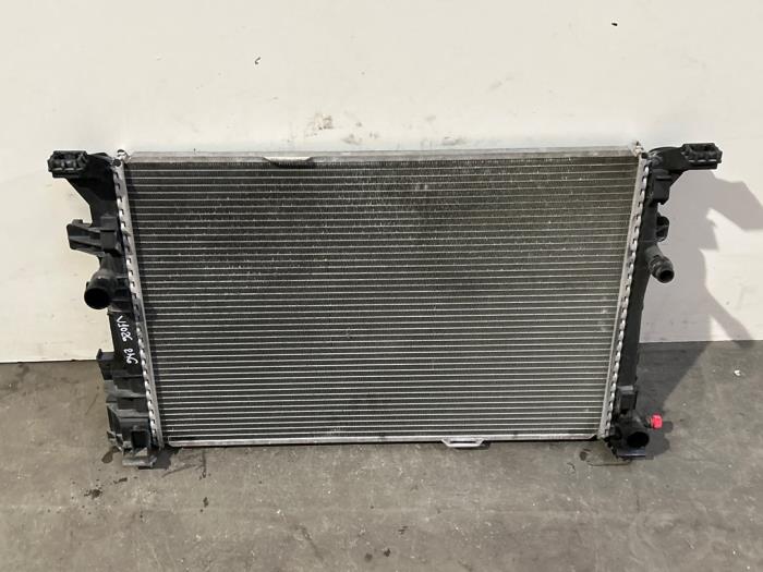 Chlodnica Mercedes B-Klasse