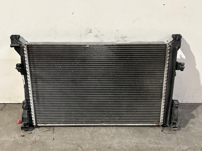 Chlodnica Mercedes B-Klasse