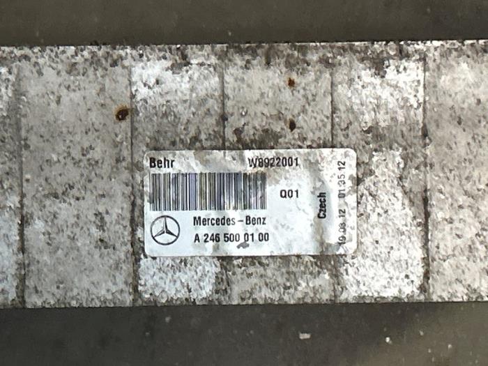 Chlodnica miedzystopniowa Mercedes B-Klasse