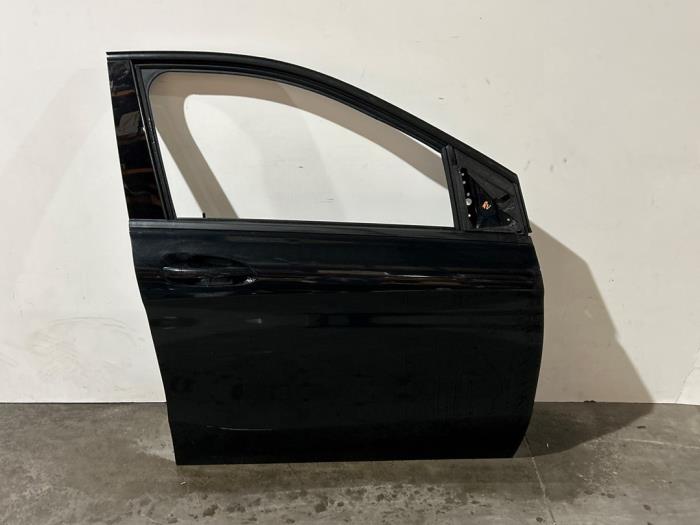Drzwi prawe przednie wersja 4-drzwiowa Mercedes B-Klasse