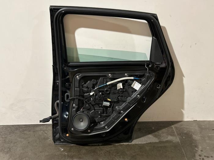 Puerta de 4 puertas derecha detrás Mercedes B-Klasse