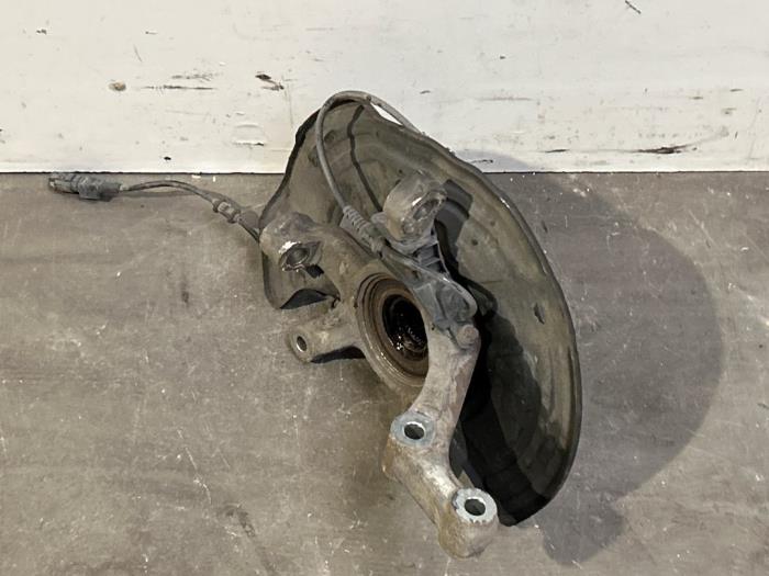 Knuckle, front left Mercedes B-Klasse