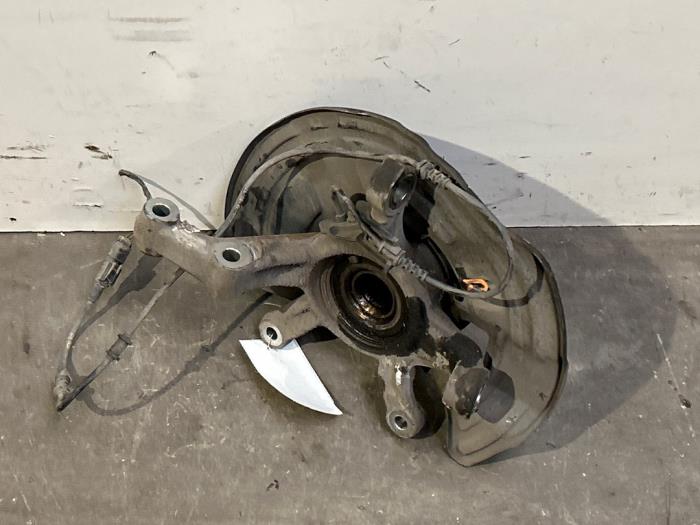 Knuckle, front right Mercedes B-Klasse