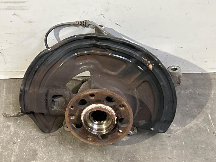 Knuckle, front right Mercedes B-Klasse