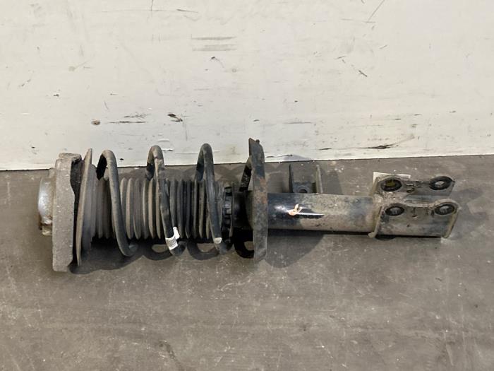 Amortisseur avant droit Mercedes B-Klasse