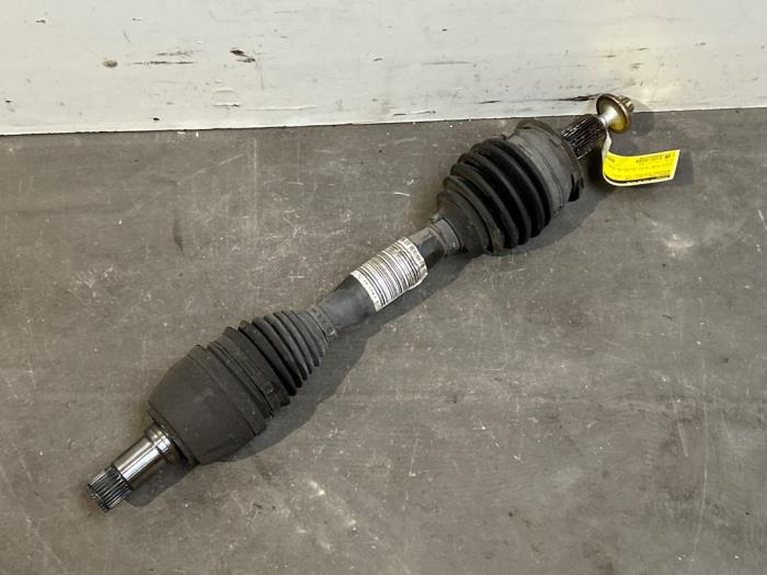 Aandrijfas links-voor Mercedes B-Klasse