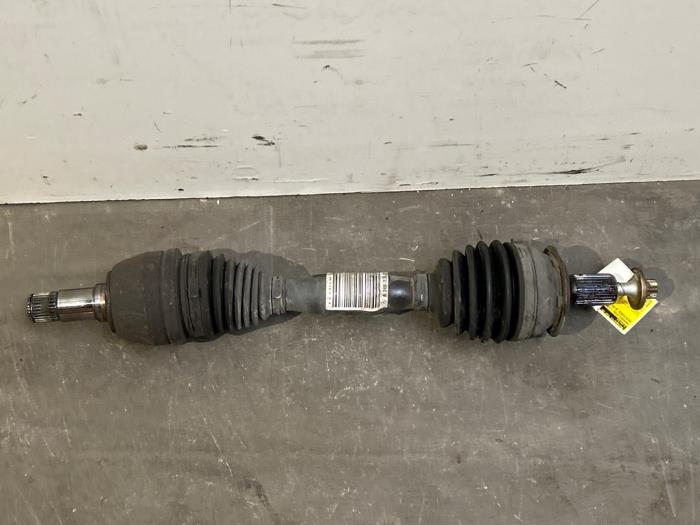 Aandrijfas links-voor Mercedes B-Klasse