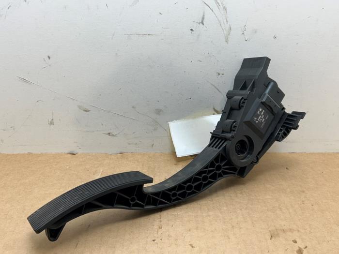 Pedal gazu Mercedes B-Klasse