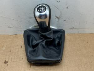 Gebruikte Versnellingspook Mercedes B (W246) 1.6 B-180 BlueEFFICIENCY Turbo 16V Prijs € 60,50 Inclusief btw aangeboden door Autoparts Van De Velde