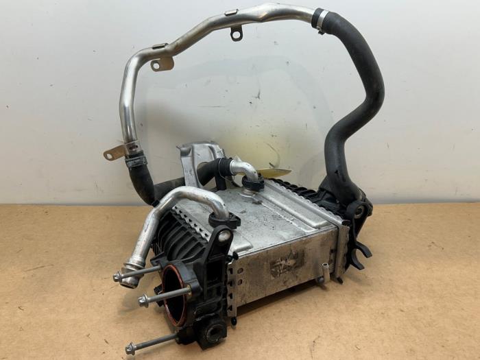 Chlodnica miedzystopniowa Mercedes GLE