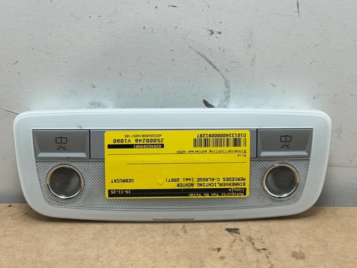 Oswietlenie wewnetrzne tyl Mercedes C-Klasse