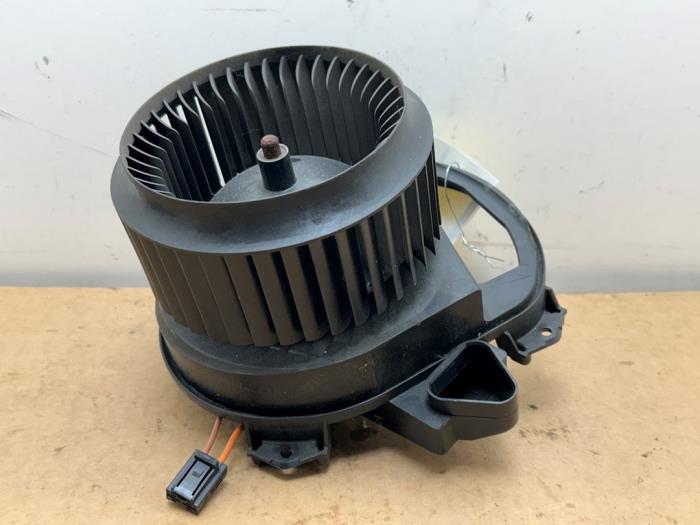 Silnik wentylatora nagrzewnicy Mercedes GLA