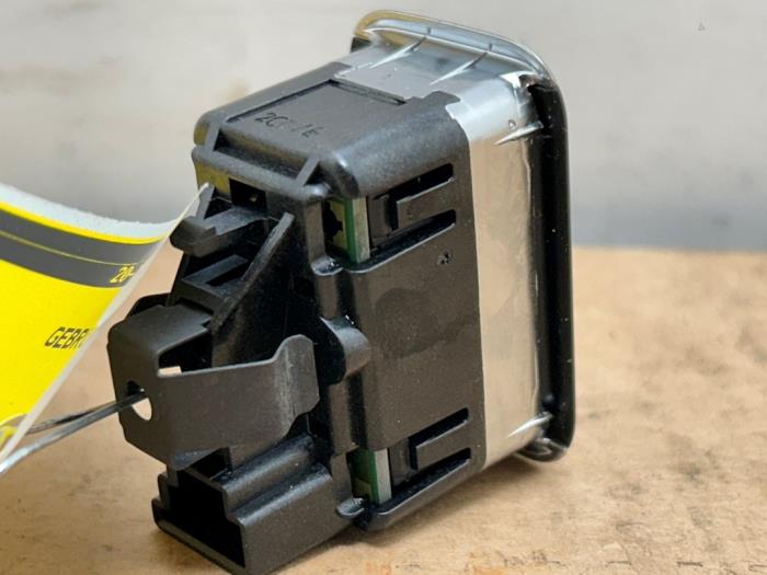 Przelacznik (rózne) Mercedes C-Klasse