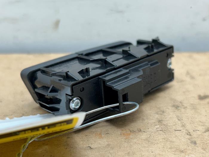 Przelacznik obslugi drzwi Mercedes C-Klasse