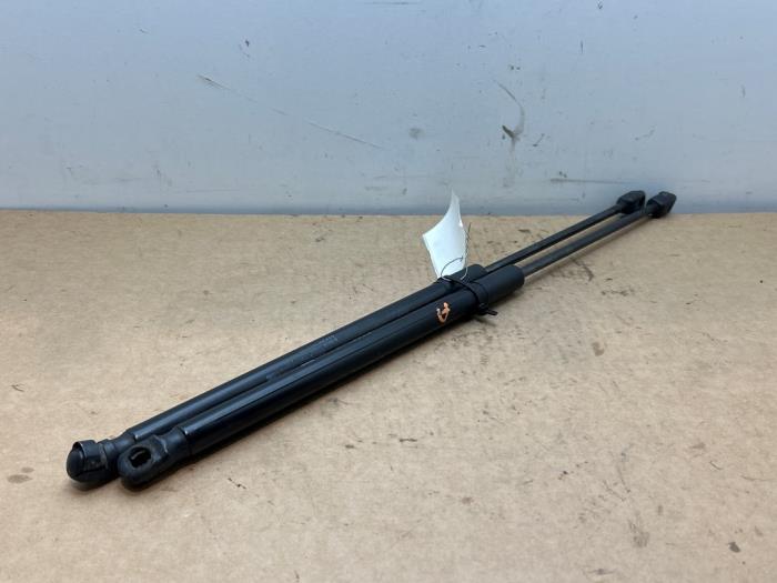 Set of bonnet gas struts Mercedes B-Klasse