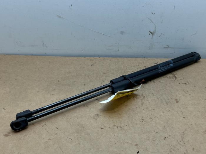 Zestaw amortyzatorów gazowych pokrywy silnika Mercedes B-Klasse