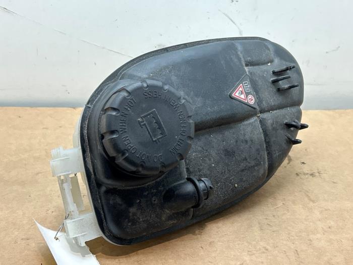 Zbiornik rozprezny Mercedes A-Klasse