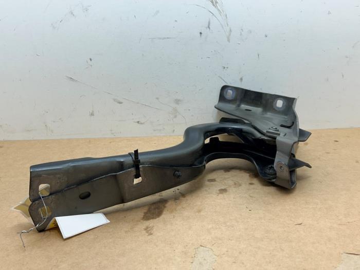 Zawias pokrywy silnika Mercedes B-Klasse