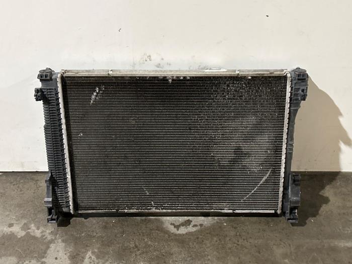 Chlodnica Mercedes C-Klasse