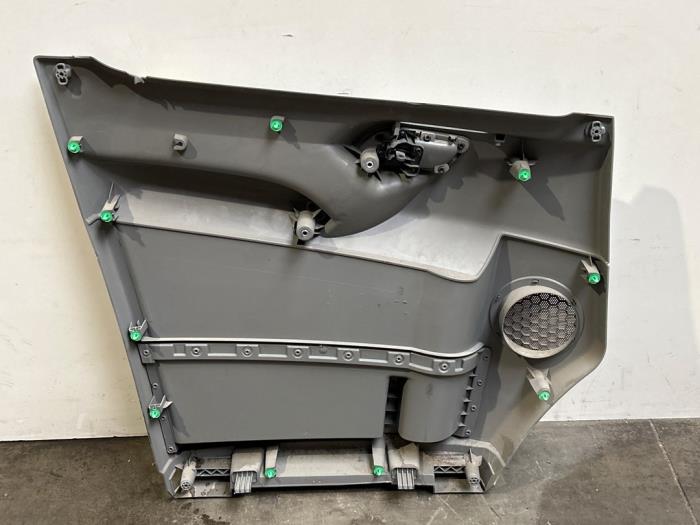 Tapizado de puerta de 2 puertas derecha Mercedes Sprinter