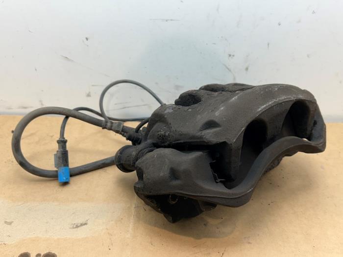 Zacisk hamulcowy prawy przód Mercedes Sprinter