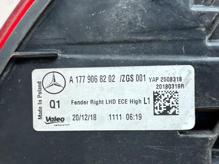 Tylne swiatlo pozycyjne prawe Mercedes A-Klasse