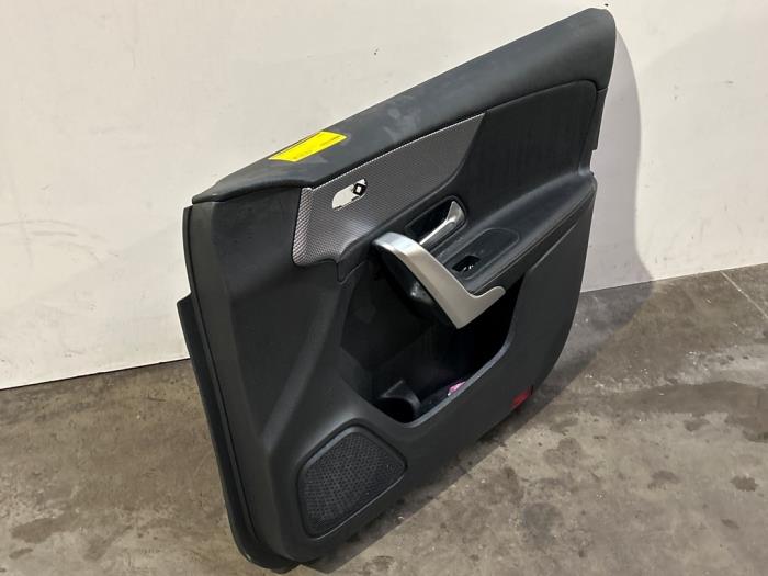 Revêtement portière 4portes avant droite Mercedes A-Klasse