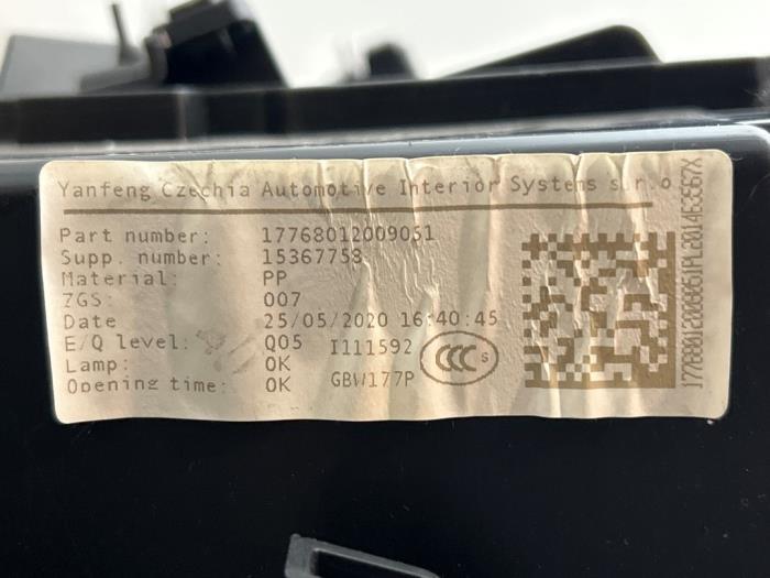 Dashboardkastje Mercedes CLA