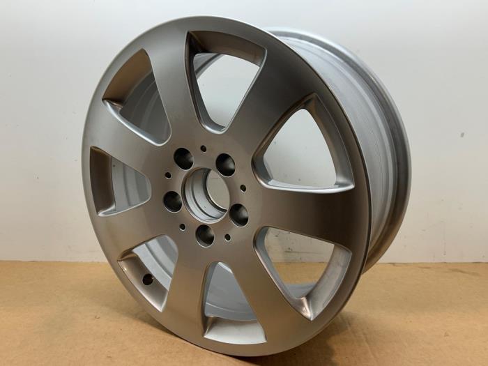 Llanta Mercedes E-Klasse