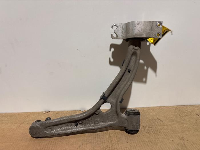 Front wishbone, left Mercedes B-Klasse