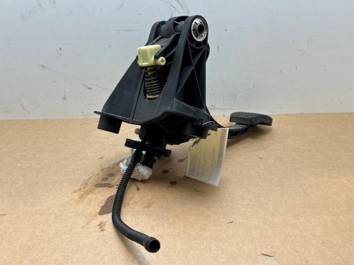 Pédale embrayage Mercedes A-Klasse